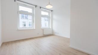 Unmöbliertes 14,5 qm großes WG-Zimmer in einer 3er WG zu sofort. in Hamburg Harburg