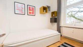 Möbliertes 8 qm große WG-Zimmer zum 01.08. in Hamburg - Wandsbek