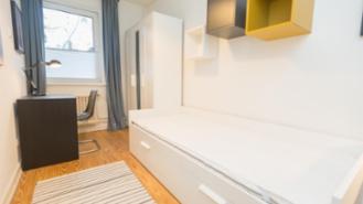 Möbliertes 8 qm großes WG-Zimmer zum 01.08 in Hamburg Horn