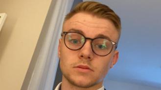 Tom (22)