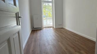 NEUGRÜNDUNG - 12,5 qm WG Zimmer - mit Balkon- ab dem 01.08 in 4er WG in Hamburg Harburg