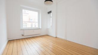 Unmöbliertes 13 qm großes WG-Zimmer mit Balkon frei zum 01.08. in Hamburg - Barmbek Süd