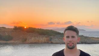 Peter (24) Peter (24)