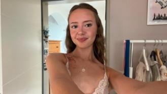 Emilia (21)