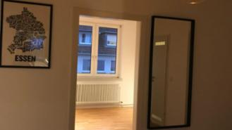 Zimmer 4 (Sicht auf das Zimmer, vom Flur aus)