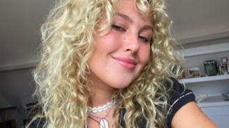 Robyn (21)